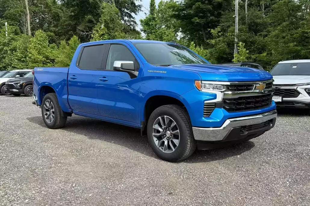 2025 Chevrolet Silverado 1500 LT photo 1