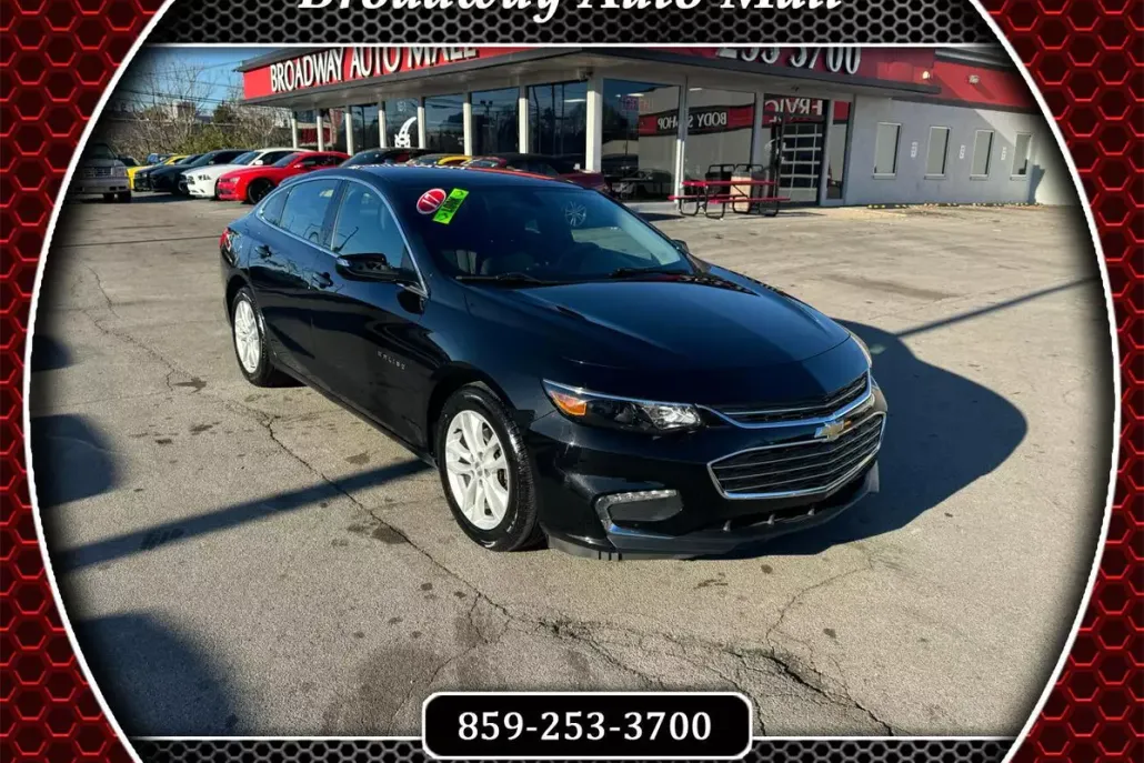 2017 Chevrolet Malibu 1LT photo 1