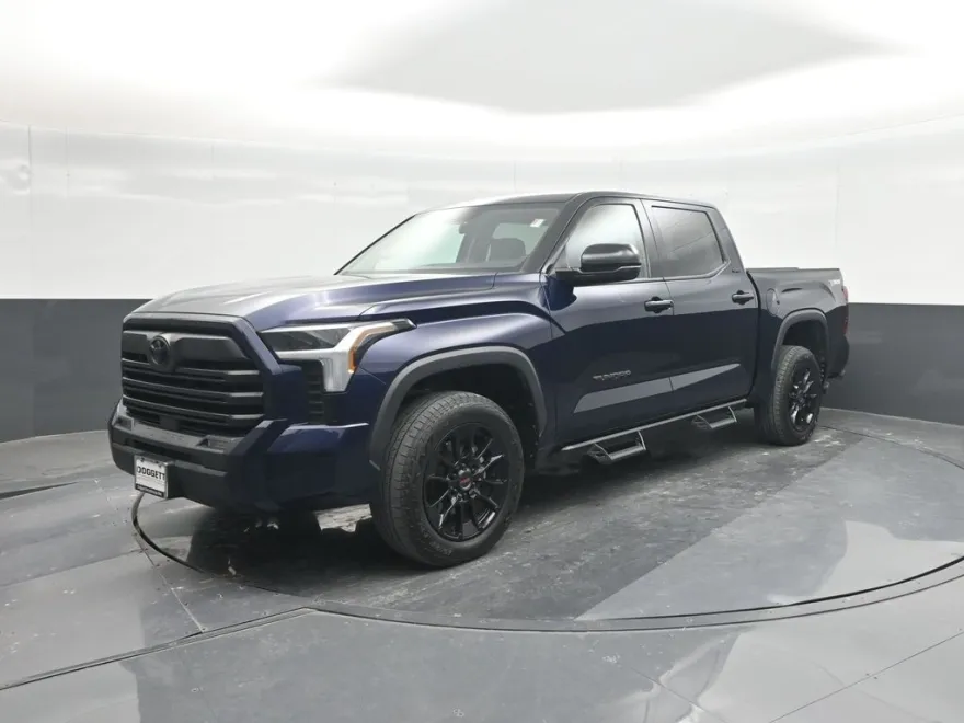 2023 Toyota Tundra SR5 photo 1