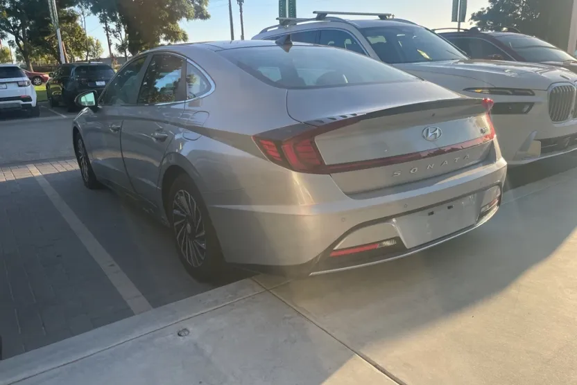 2023 Hyundai Sonata Hybrid Limited photo 1