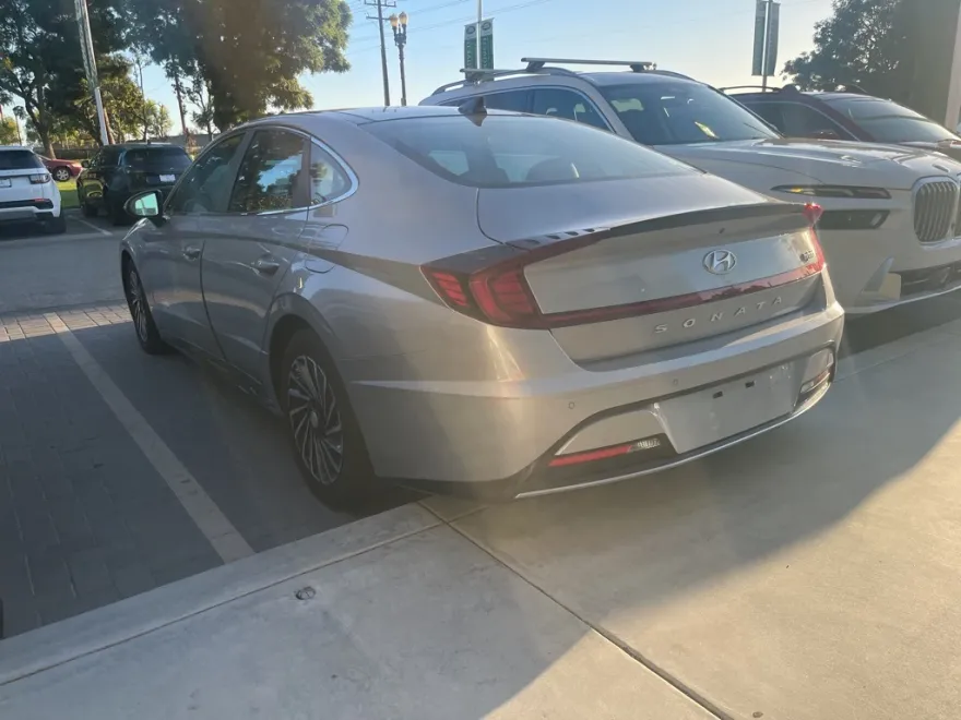 2023 Hyundai Sonata Hybrid Limited photo 1