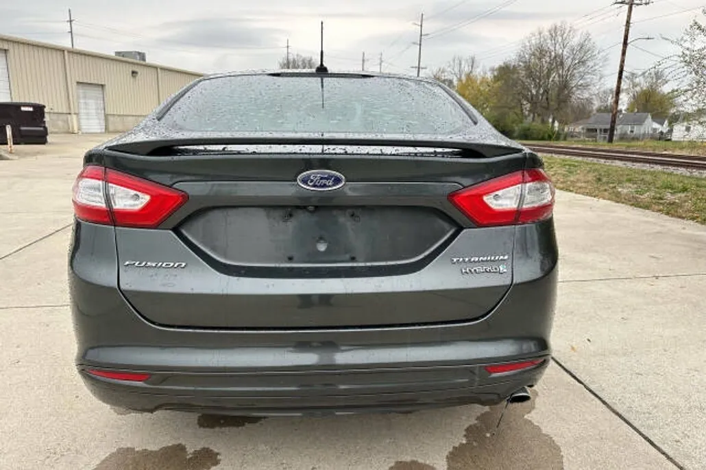 2015 Ford Fusion Hybrid Titanium photo 1