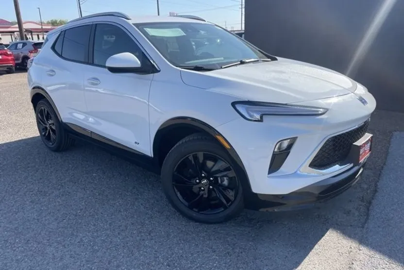 2026 Buick Encore GX Sport Touring photo 1