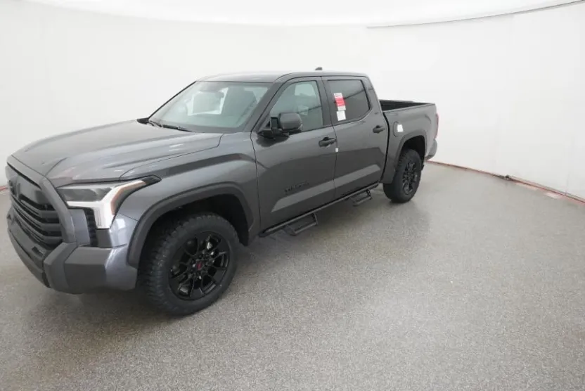 2026 Toyota Tundra SR5 CrewMax photo 1