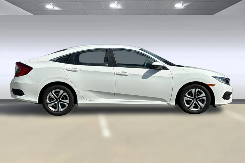 2018 Honda Civic LX photo 1