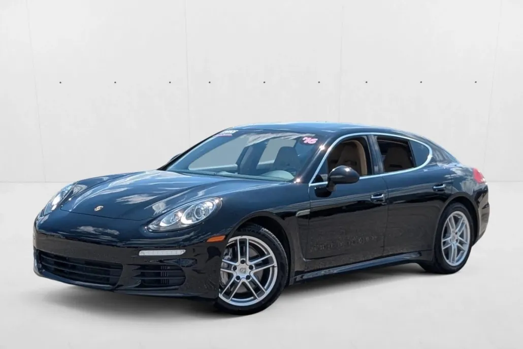2016 Porsche Panamera 4S photo 1