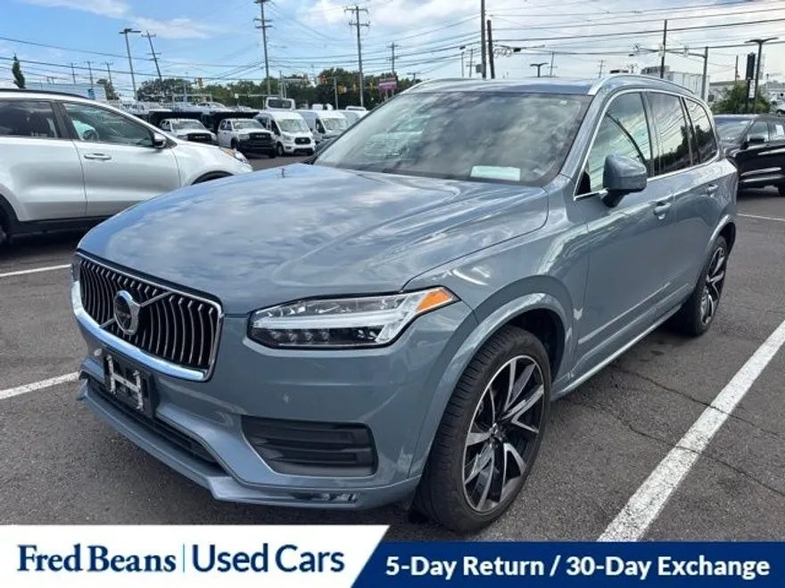 2020 Volvo XC90 T6 Momentum photo 1