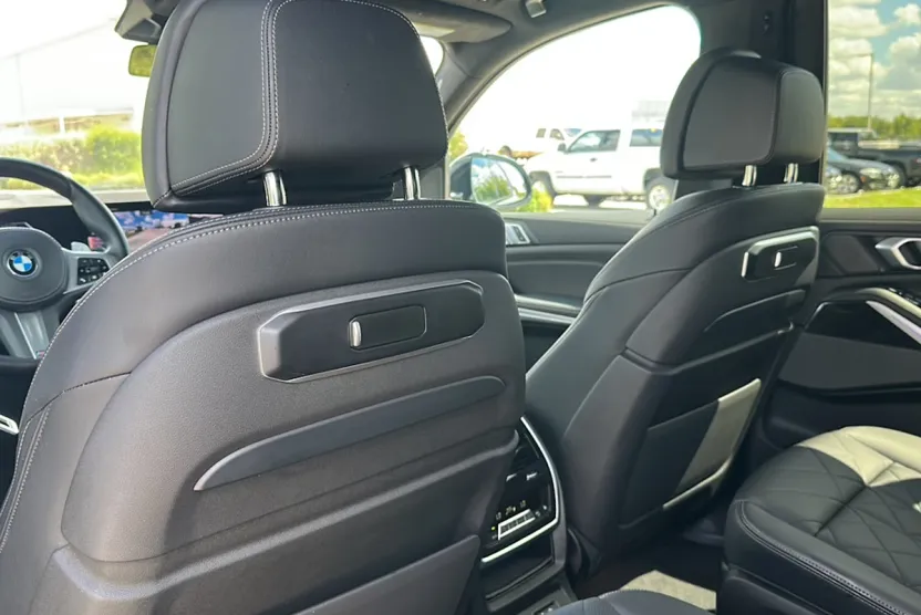 2023 Bmw X7 xDrive40i photo 1