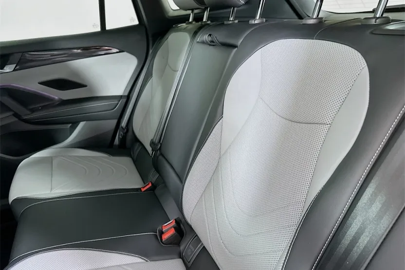 2025 Volkswagen Tiguan SE R-Line Black photo 1