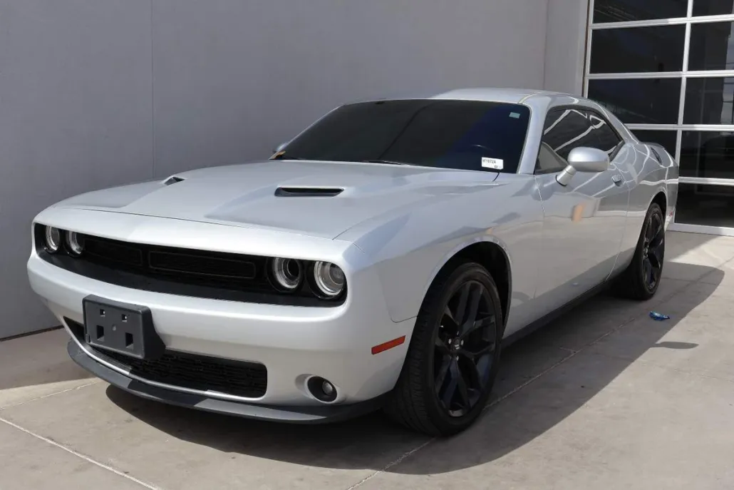 2020 Dodge Challenger SXT photo 1