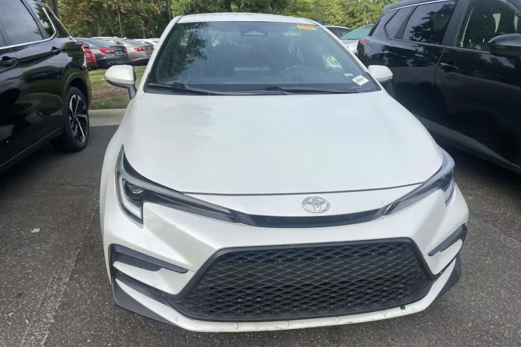 2024 Toyota Corolla SE photo 1