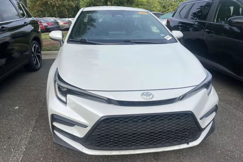 2024 Toyota Corolla SE photo 1