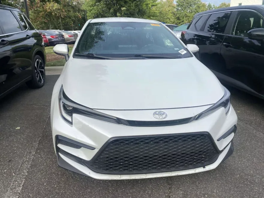 2024 Toyota Corolla SE photo 1