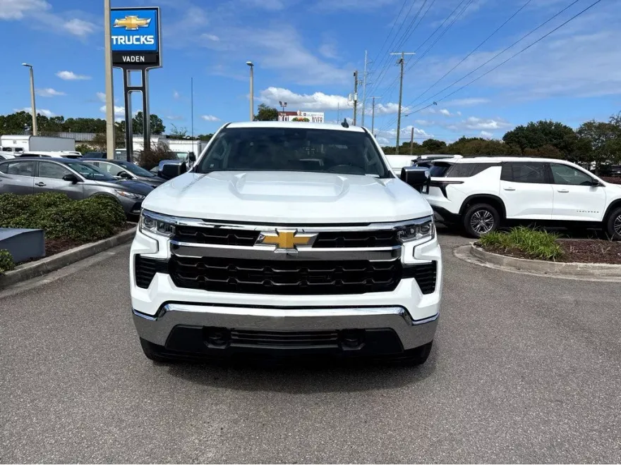 2023 Chevrolet Silverado 1500 LT photo 1