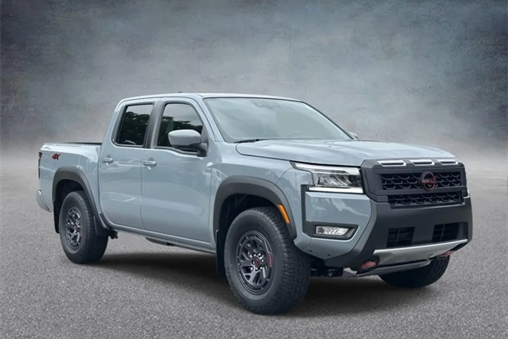 2025 Nissan Frontier PRO-4X photo 1