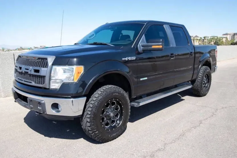 2012 Ford F-150 Lariat photo 1