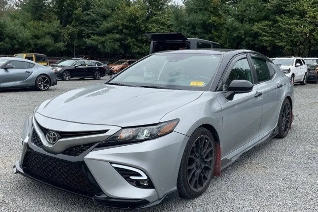 2020 Toyota Camry XSE V6 photo 1