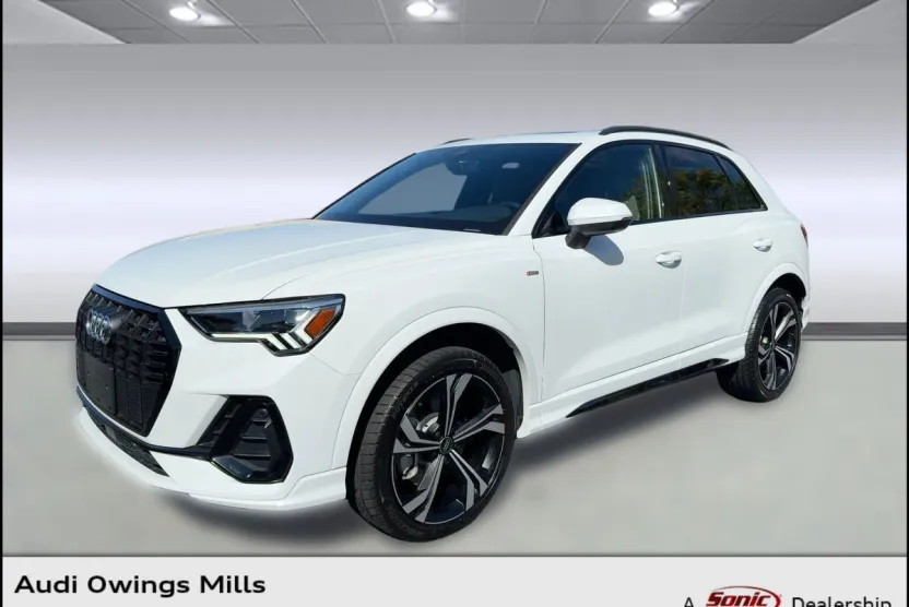 2024 Audi Q3 S line Premium Plus photo 1