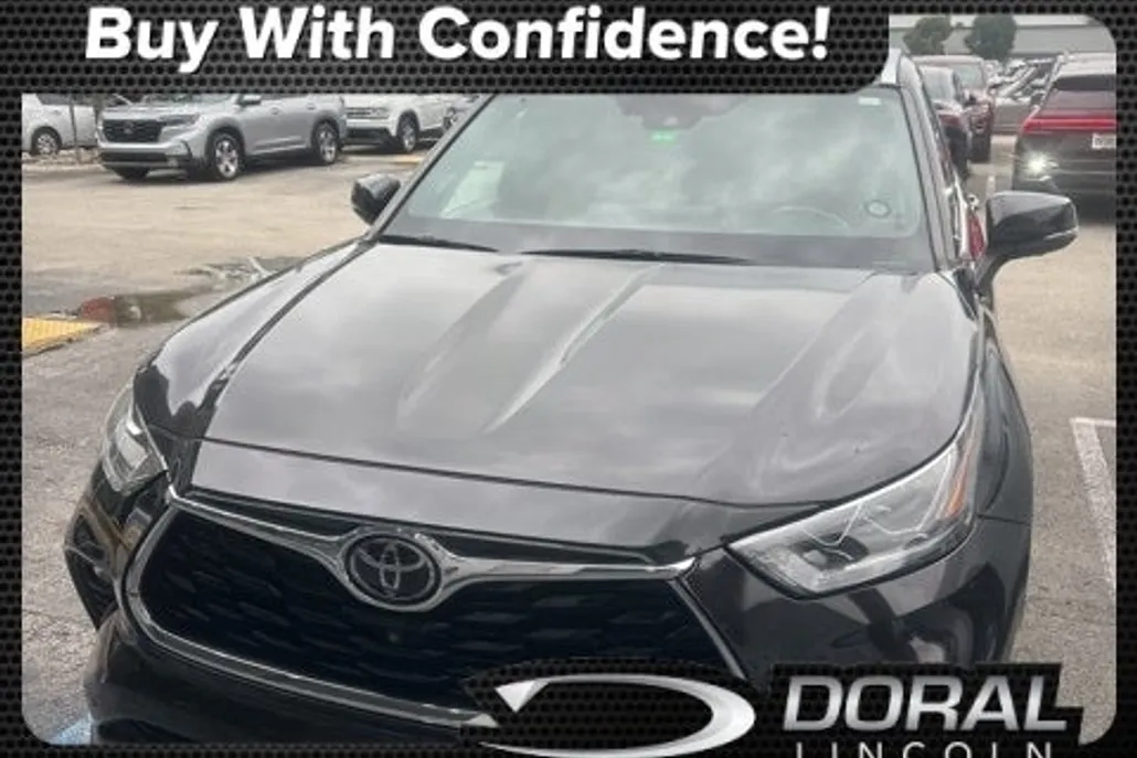2021 Toyota Highlander Platinum photo 1