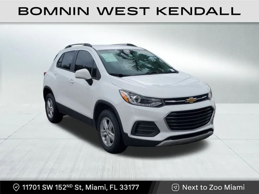 2022 Chevrolet Trax LT photo 1