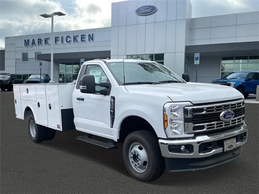 2024 Ford F-350 photo 1