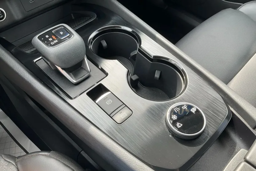 2021 Nissan Rogue SV photo 1