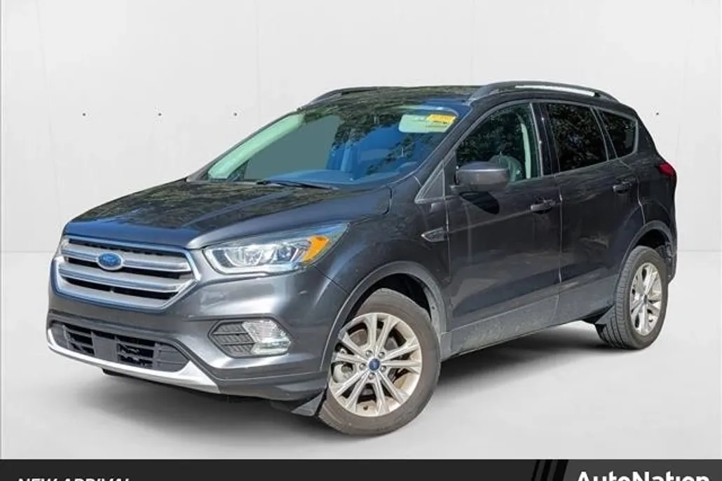 2019 Ford Escape SEL photo 1
