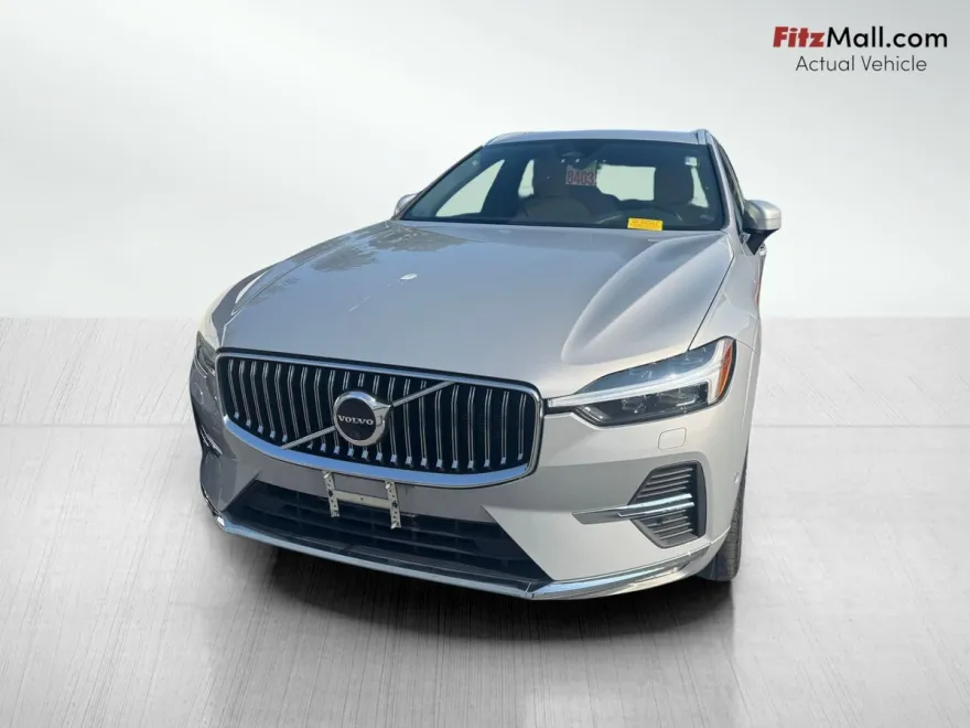 2022 Volvo XC60 B5 Inscription photo 1