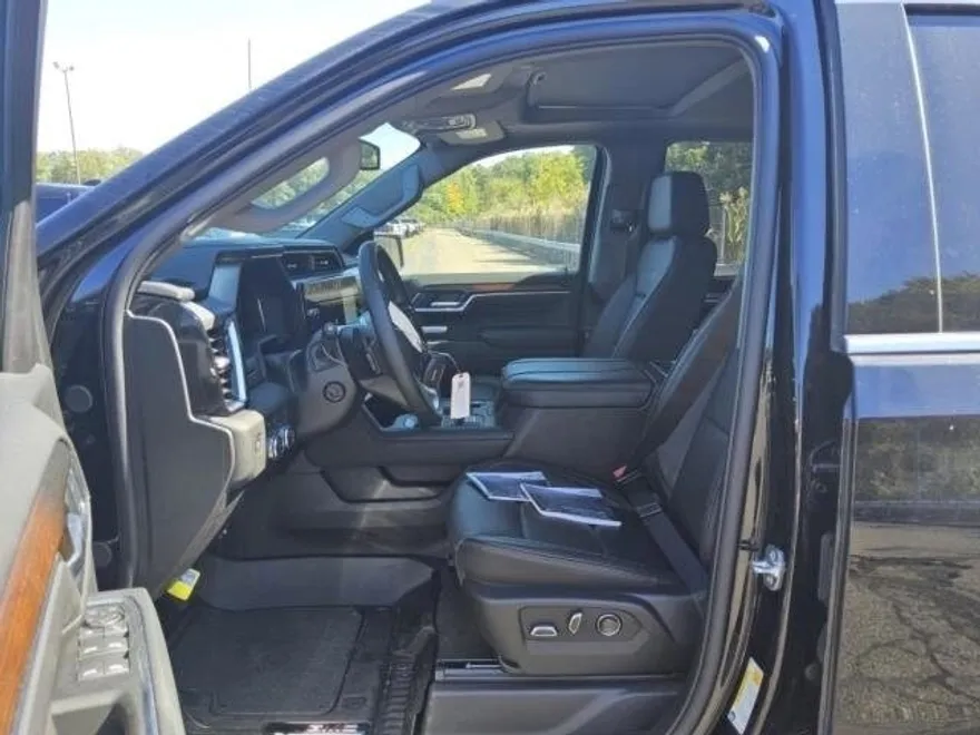 2025 Gmc Sierra 1500 Denali photo 1