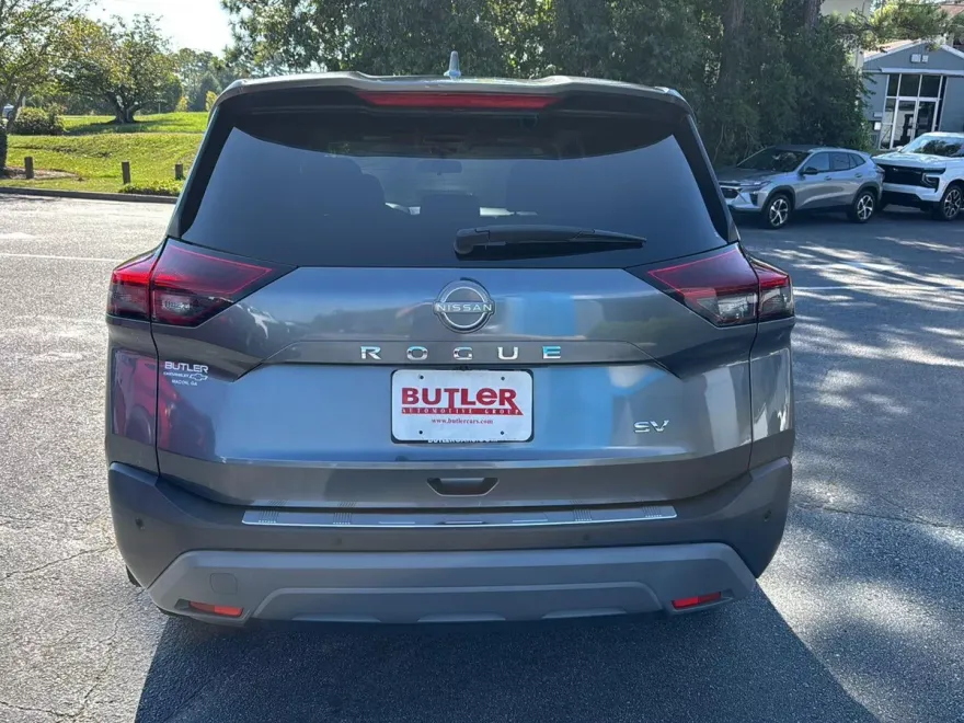 2022 Nissan Rogue SV photo 1