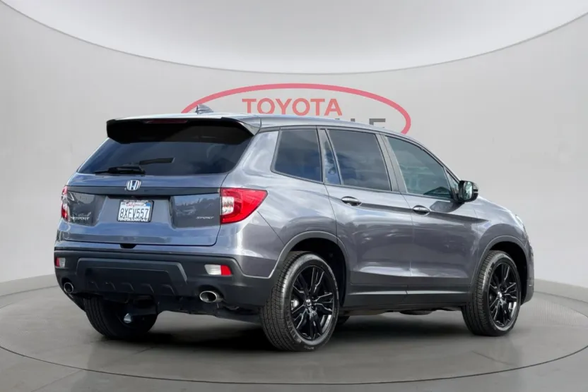 2021 Honda Passport Sport photo 1