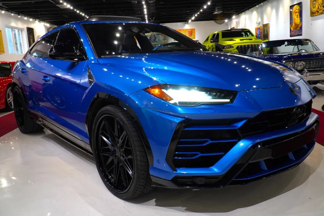 2019 Lamborghini Urus photo 1
