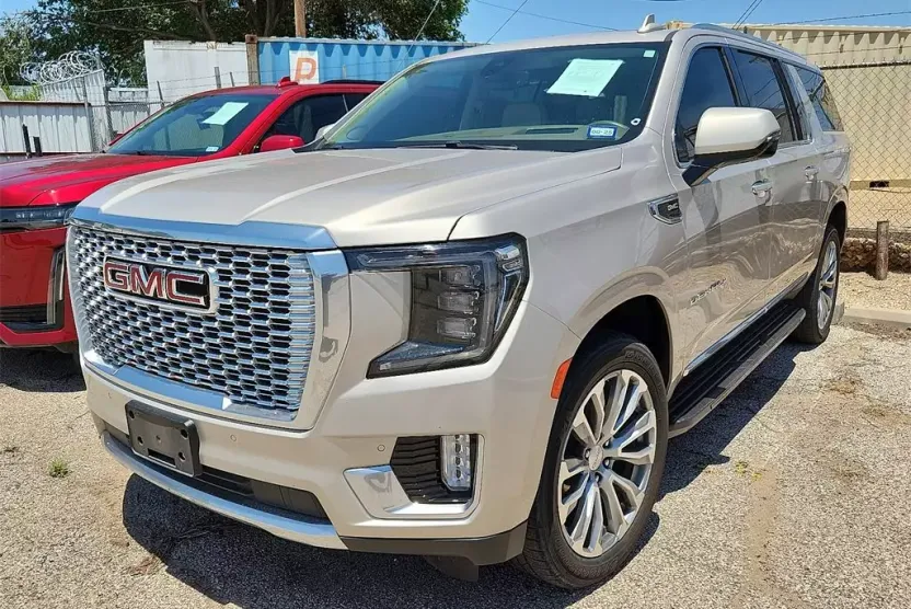 2021 Gmc Yukon XL Denali photo 1