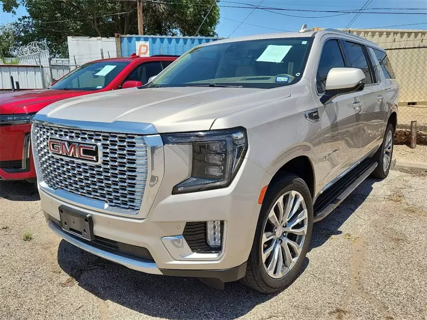 2021 Gmc Yukon XL Denali photo 1