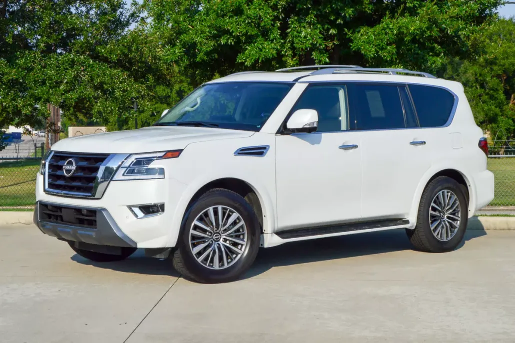 2024 Nissan Armada SL photo 1