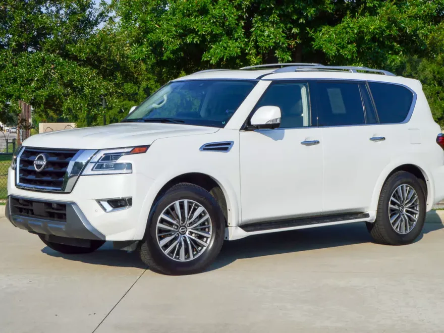 2024 Nissan Armada SL photo 1