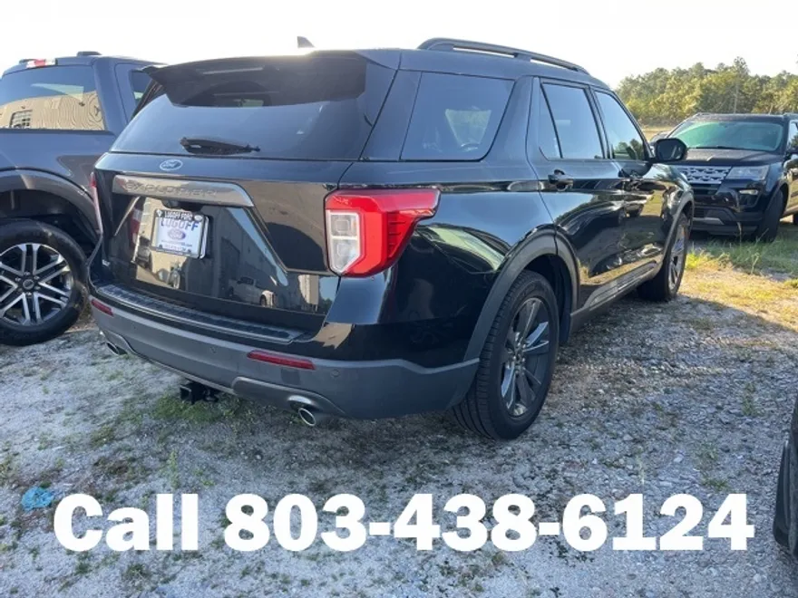 2022 Ford Explorer XLT photo 1