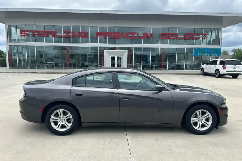 2022 Dodge Charger SXT photo 1