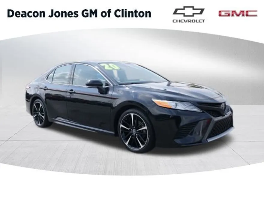 2020 Toyota Camry XSE photo 1