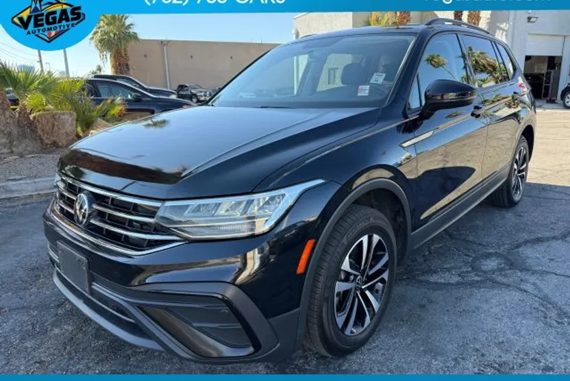 2022 Volkswagen Tiguan Sport photo 1
