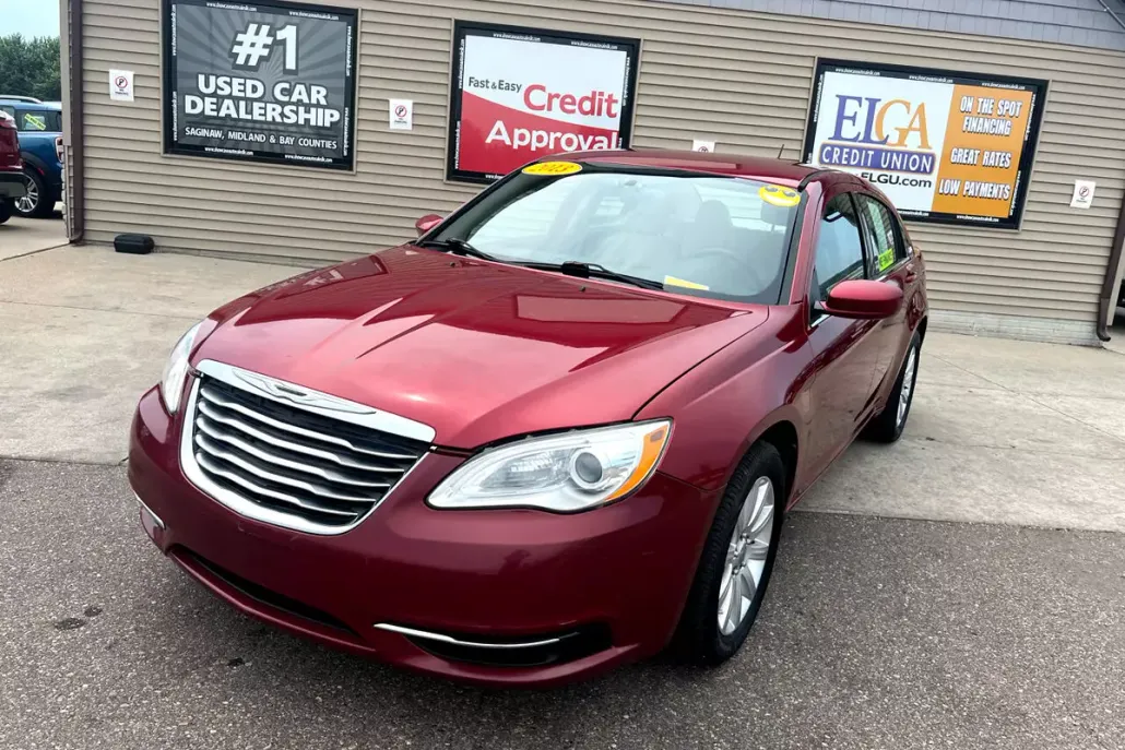 2013 Chrysler 200 LX photo 1
