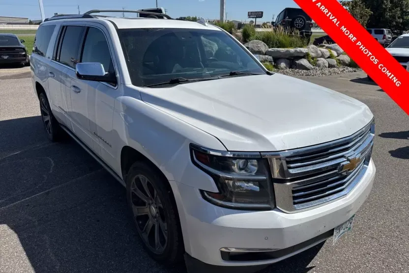 2016 Chevrolet Suburban LTZ photo 1
