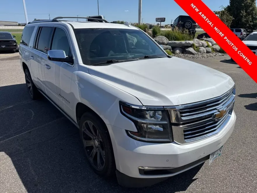2016 Chevrolet Suburban LTZ photo 1