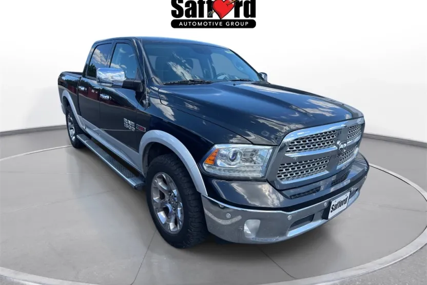 2016 Ram 1500 Laramie photo 1