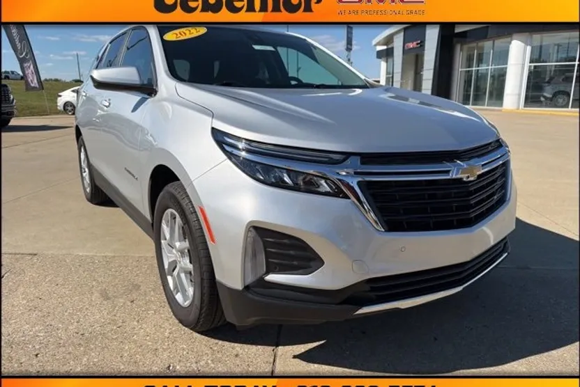2022 Chevrolet Equinox LT photo 1