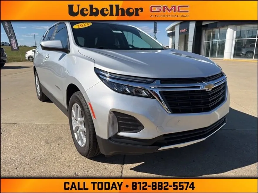 2022 Chevrolet Equinox LT photo 1
