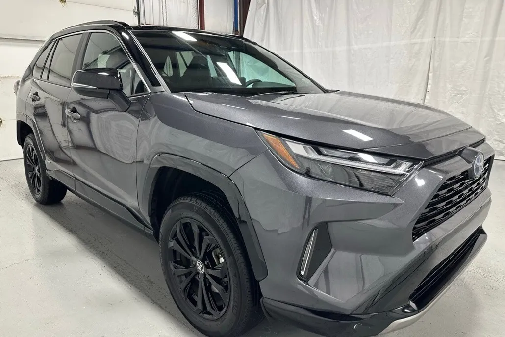 2024 Toyota RAV4 Hybrid XSE photo 1