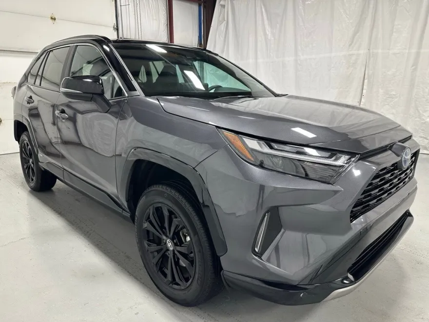 2024 Toyota RAV4 Hybrid XSE photo 1