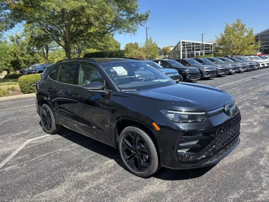 2025 Volkswagen Tiguan SE R-Line Black photo 1