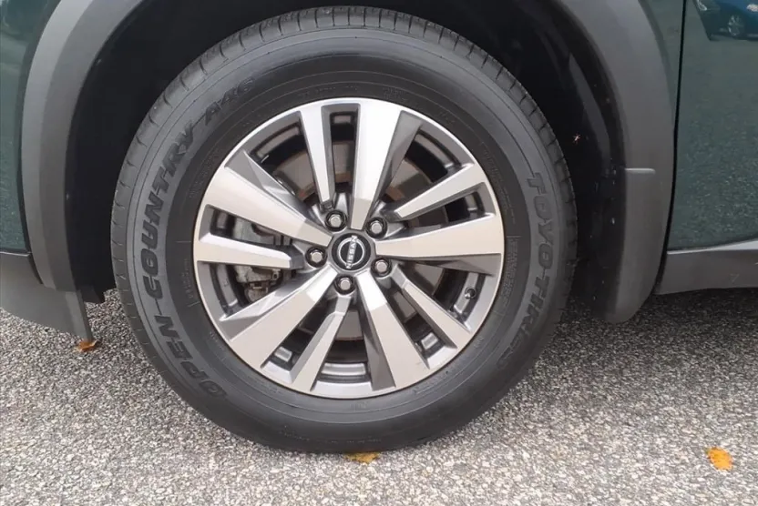 2022 Nissan Pathfinder SL photo 1